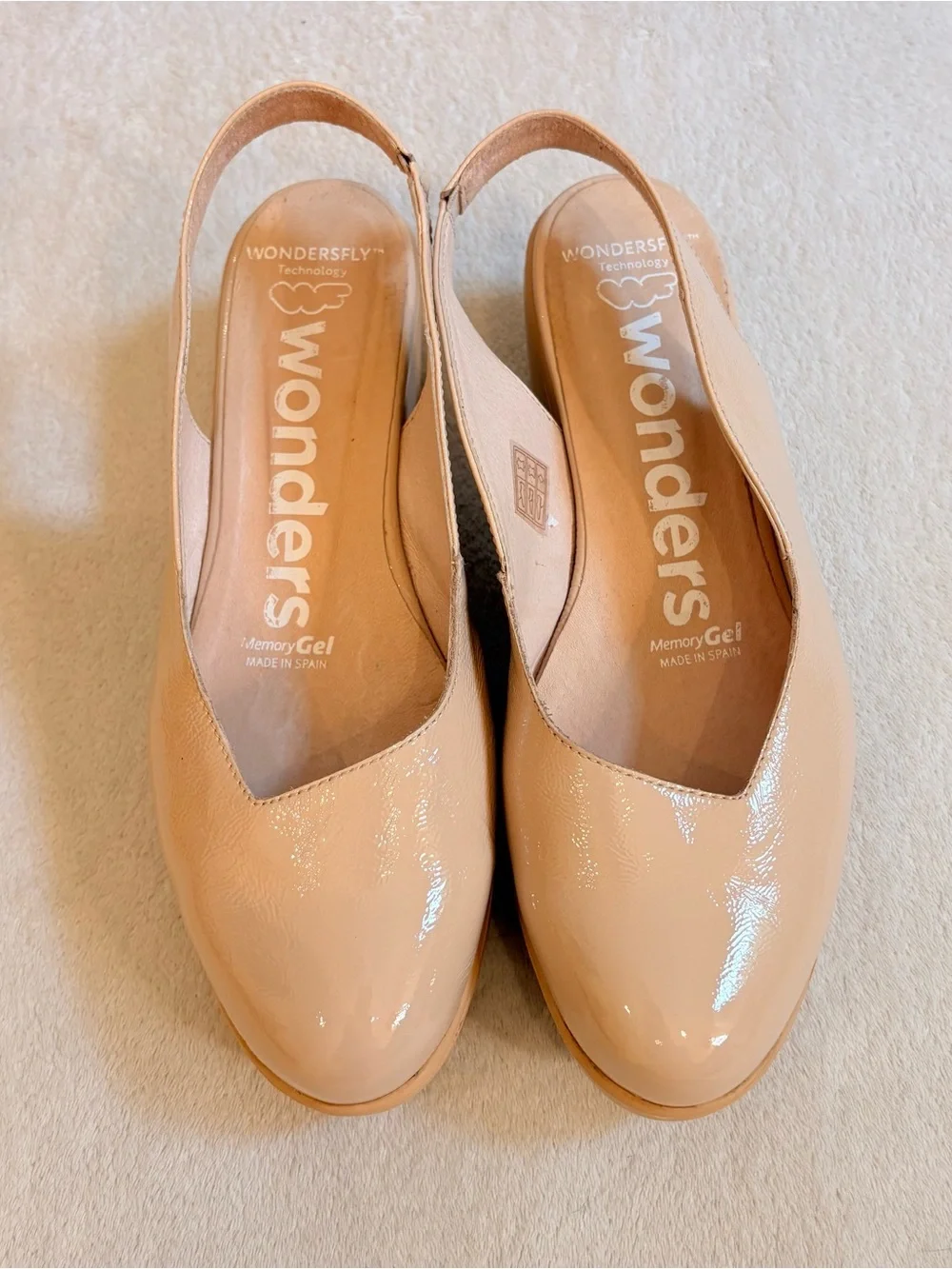 Wonders Women's Patent Beige Slingback Wedge Flex Sole Pumps Sz 39